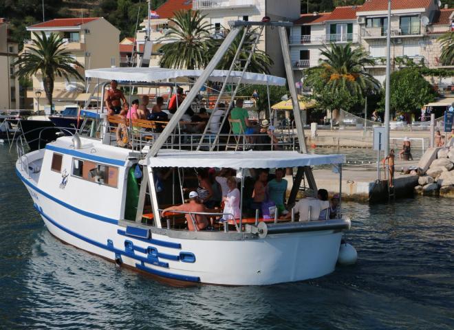 mb triton, podgora, izleti brodom, excursions